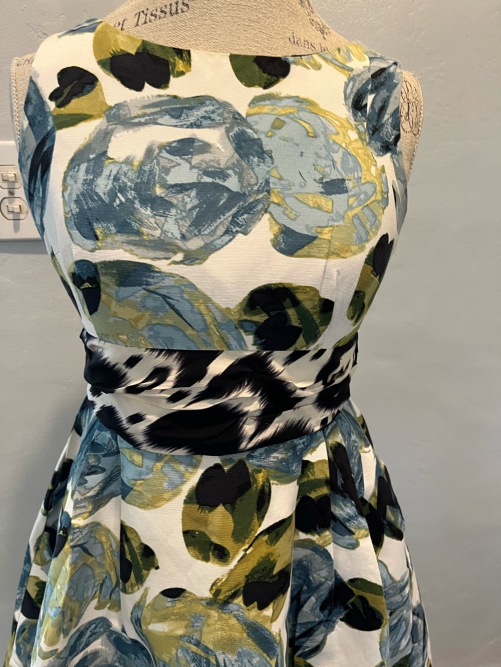 Taylor Petite Floral  Dress Size 6P - Picture 2 of 9